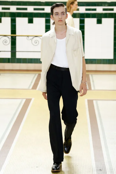 Look 13